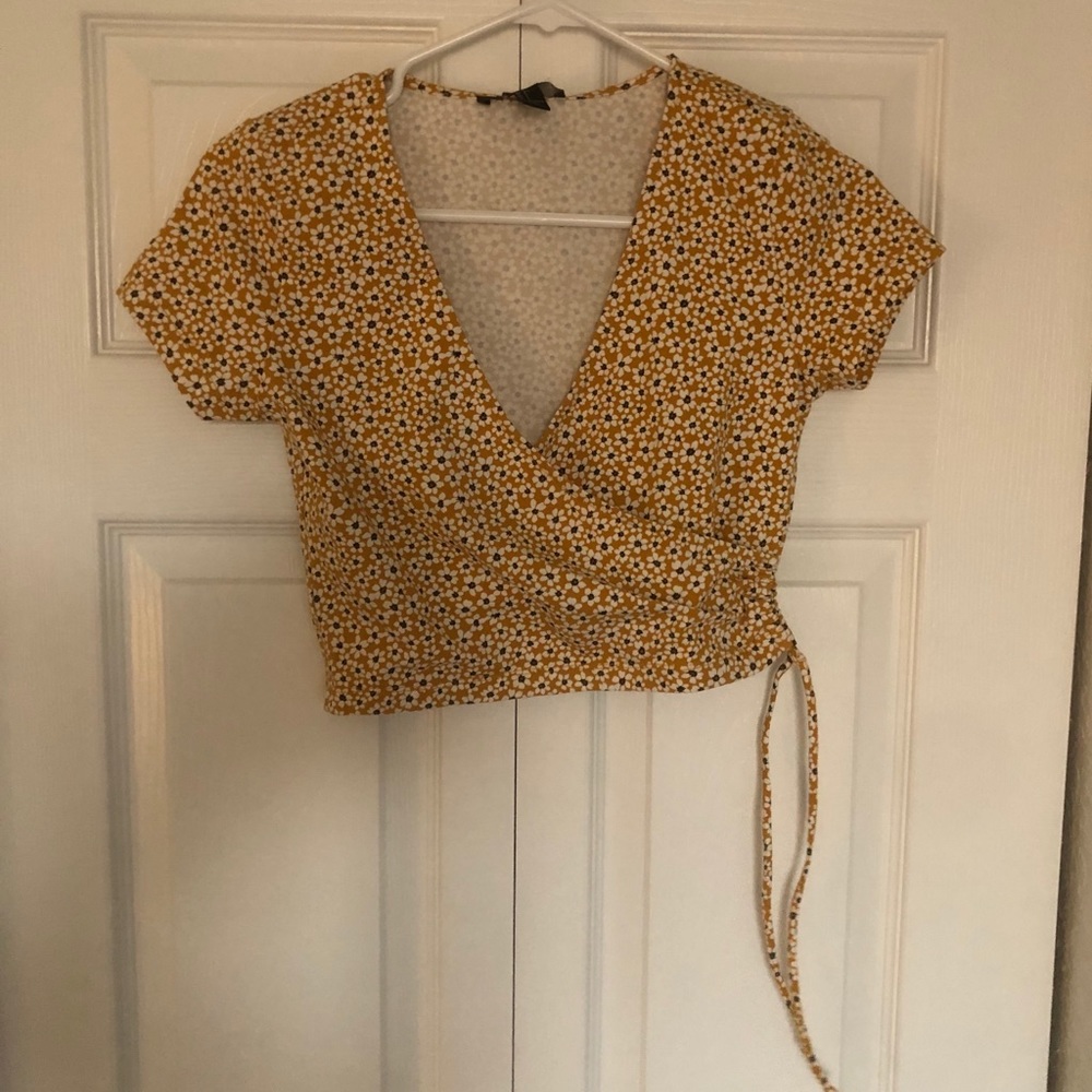 Brand new forever 22 floral crossover top